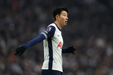 لاعب مورينيو المفضل.. تقارير: فنربخشة يستهدف سون في الصيف